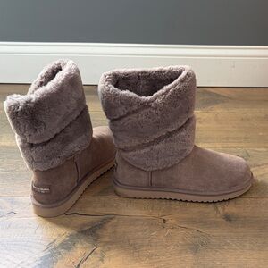 Koolaburra by UGG Women’s Dezi Short Mid Calf Boot Cinder Faux Fur Shaft NWOT